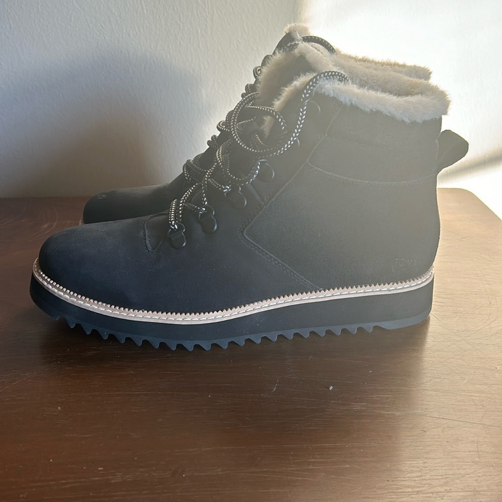 Tom’s Black Mojave Water Resistance Oiled BootsSize 9.5 New, Outdoor, Work Corp